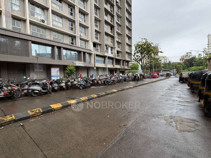 Shop in Kandivali West, Mumbai for sale 