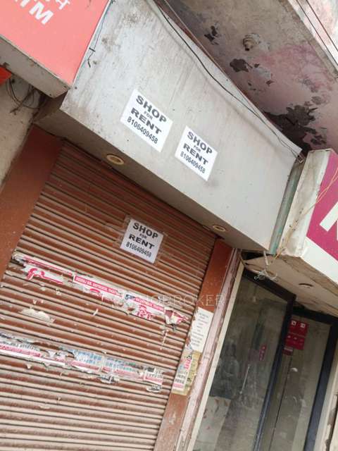 Shop in Omega-i, Greater Noida for Rent 