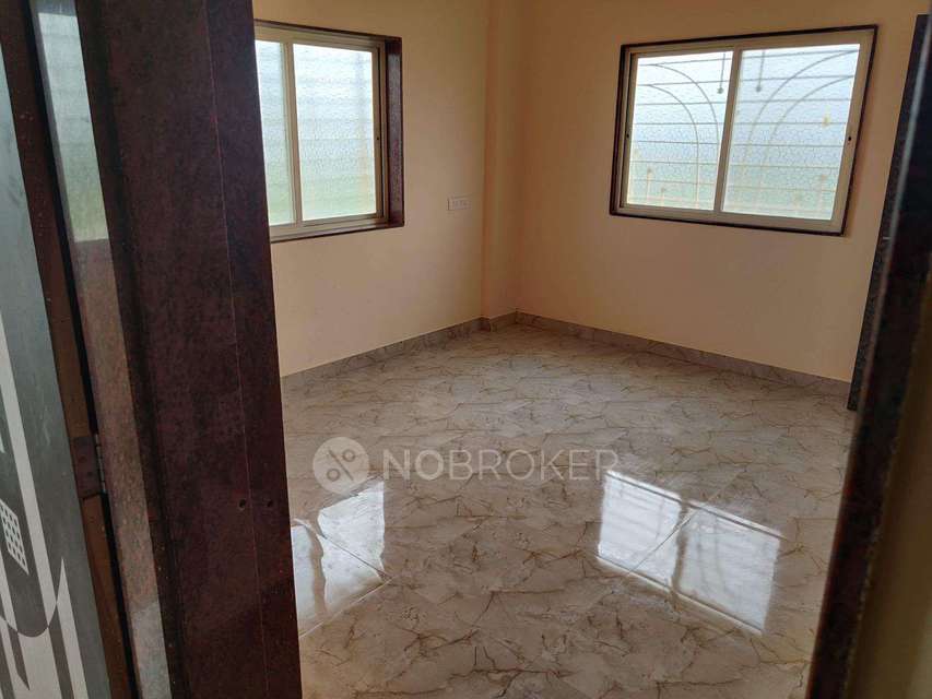1 RK Flat In Laxmi Niwas  for Rent  In Phursungi