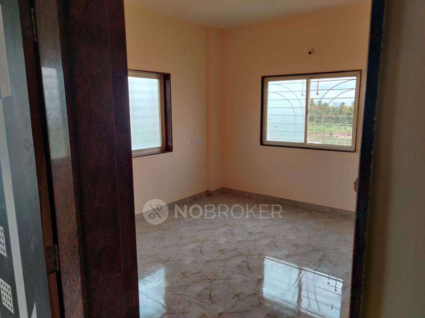 1 RK Flat In Laxmi Niwas  for Rent  In Phursungi