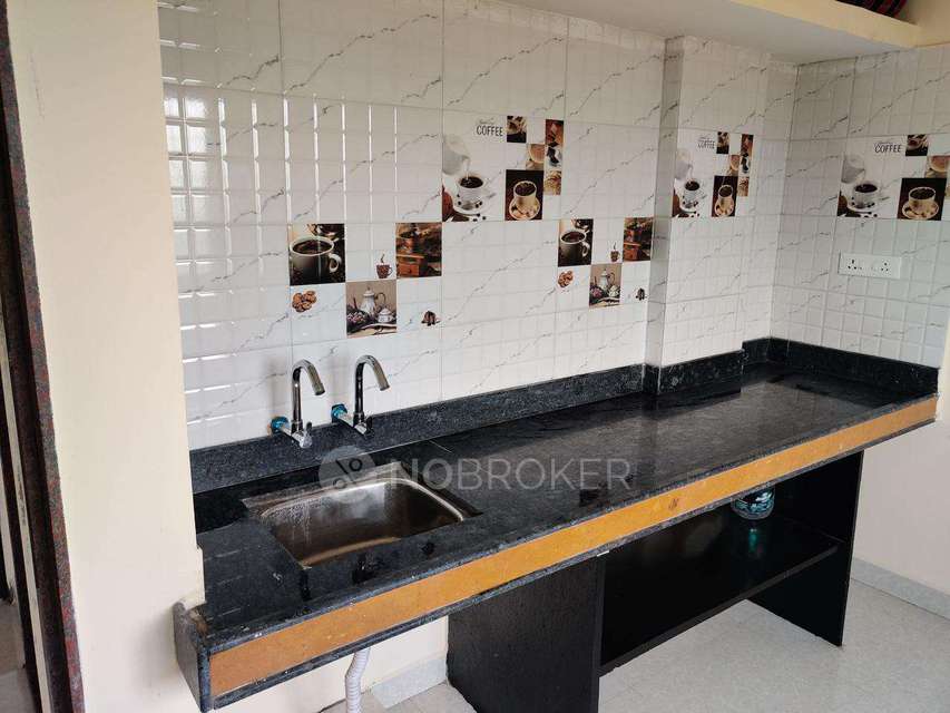 1 RK Flat In Laxmi Niwas  for Rent  In Phursungi