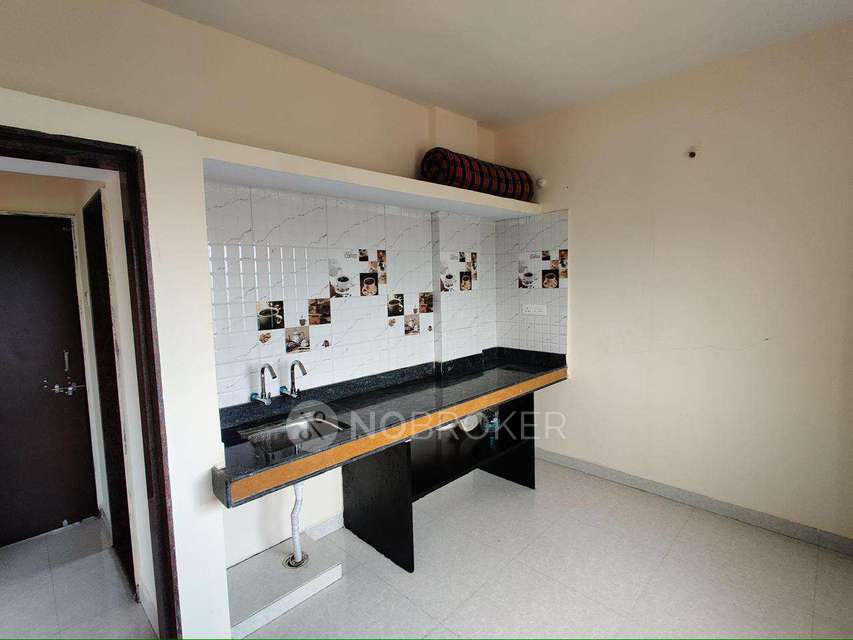 1 RK Flat In Laxmi Niwas  for Rent  In Phursungi