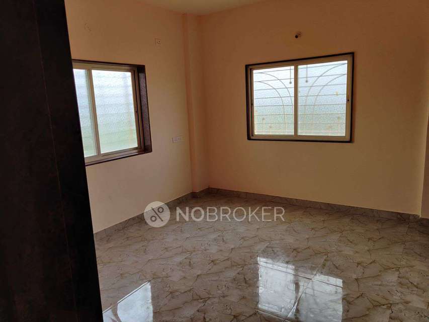 1 RK Flat In Laxmi Niwas  for Rent  In Phursungi