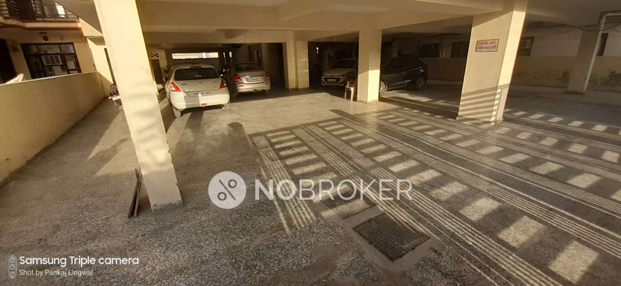 3 BHK Flat In Apartment For Sale  In Sector 43