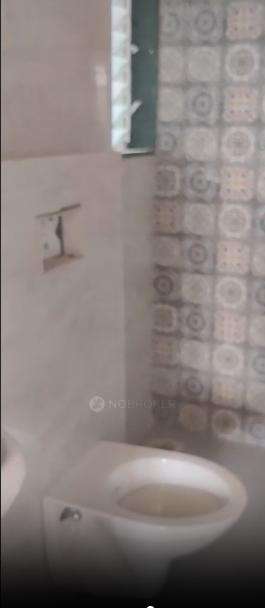 1 BHK Flat In Apartment For Sale  In Malad West