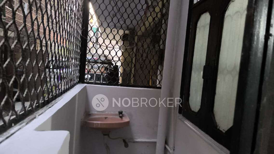 1 BHK Flat For Sale  In Dilshad Colony