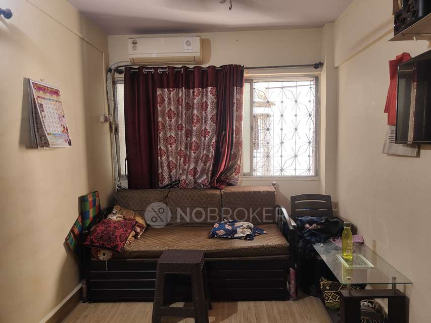 1 RK Flat In Kharkar Alley For Sale  In  Thane West