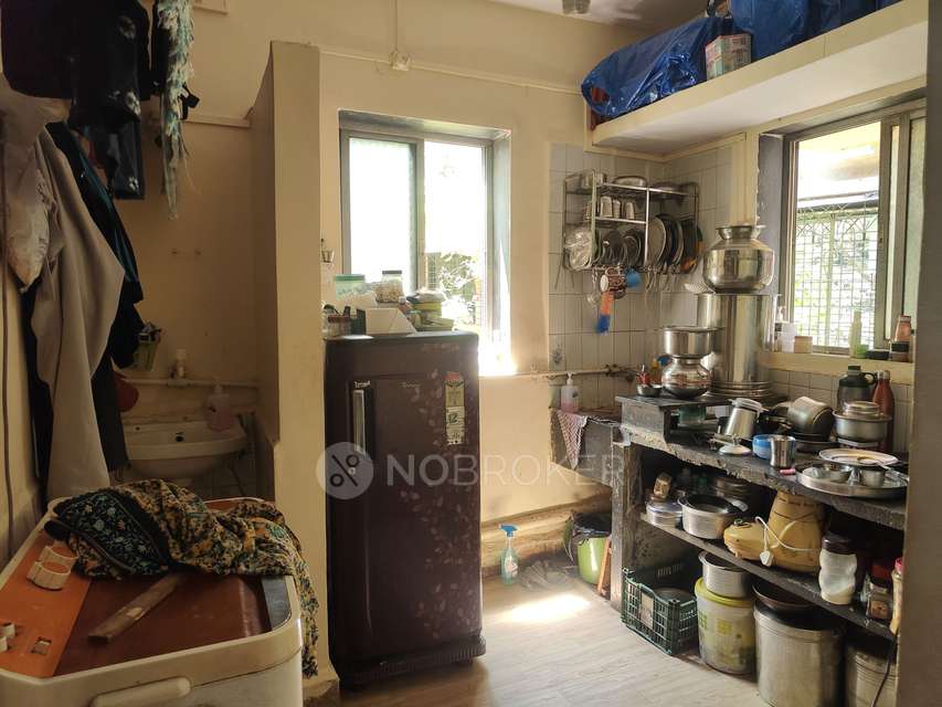 1 RK Flat In Kharkar Alley For Sale  In  Thane West