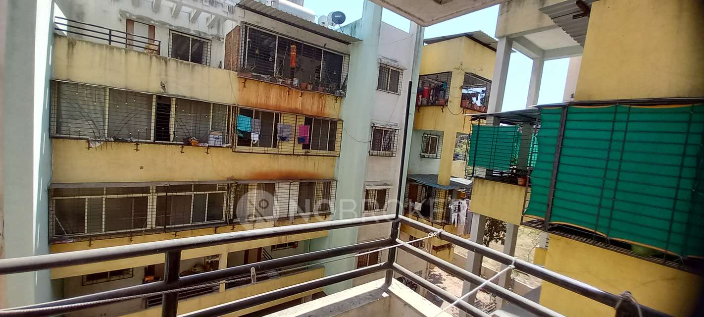 2 BHK Flat In Aditya Woods. For Sale  In Moshi