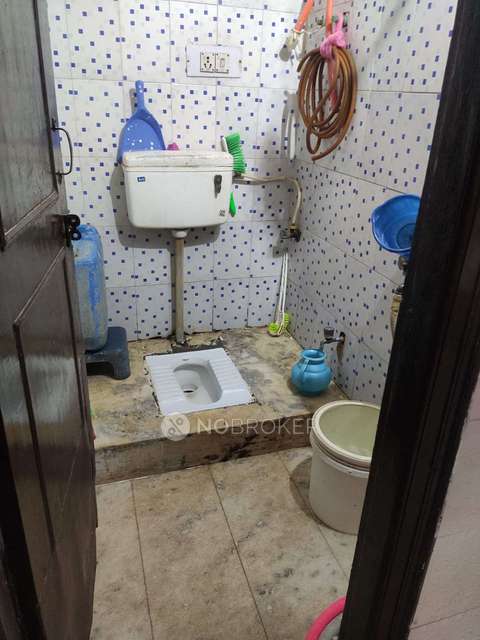 2 BHK Flat In Standalone Building  For Sale  In Okhla