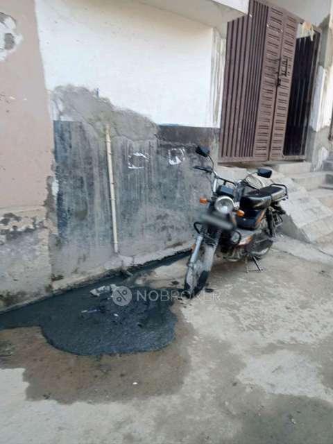 Shop in Sector 73, Noida for Rent 