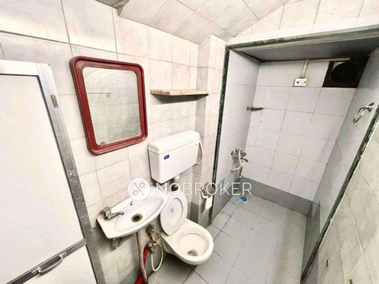 2 BHK Flat In New Ramratan Building For Sale  In Dadar