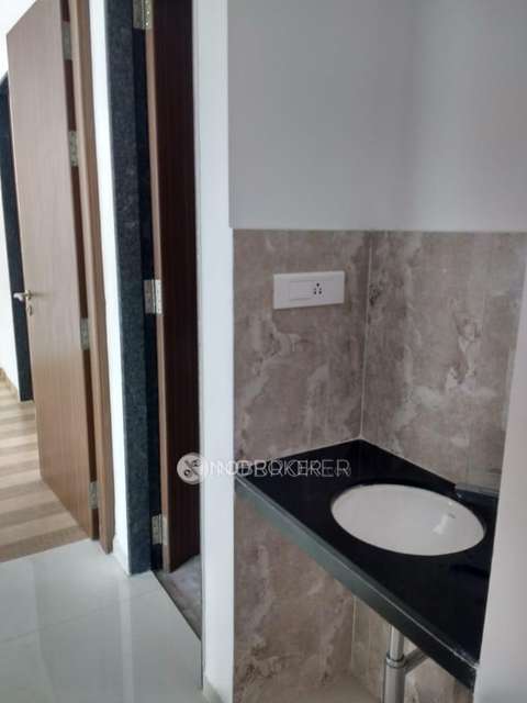 2 BHK Flat In Kohinoor Tinsel Town For Sale  In Hinjawadi