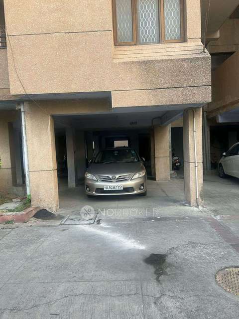 3 BHK Flat In Management Apartments For Sale  In Delhi