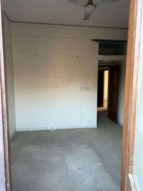 3 BHK Flat In Management Apartments For Sale  In Delhi