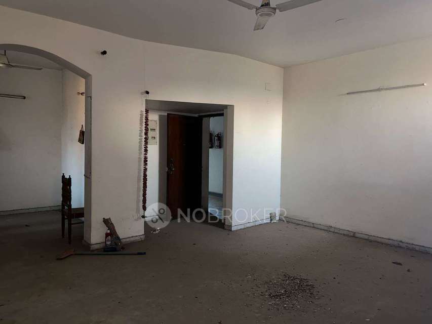 3 BHK Flat In Management Apartments For Sale  In Delhi