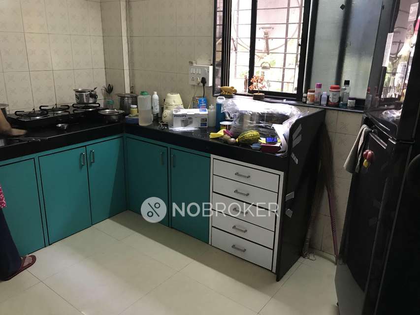 2 BHK Flat In Keshav Shristi Chs For Sale  In Malad West