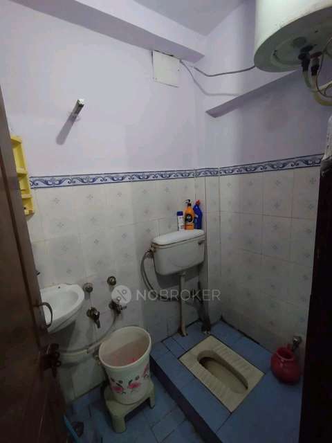 2 BHK Flat For Sale  In Okhla