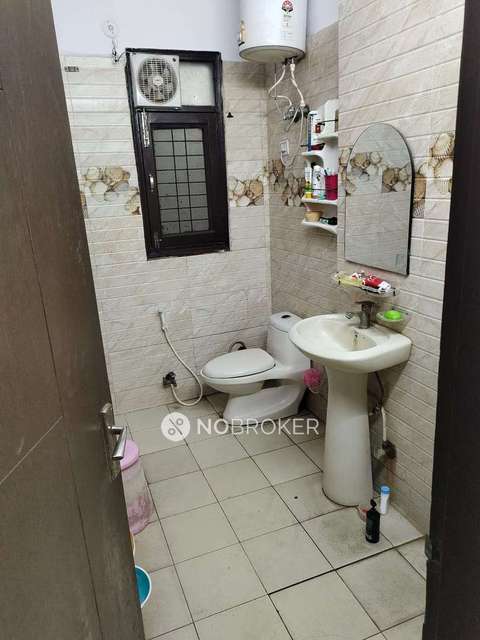 3 BHK Flat In Standalone Buildling  For Sale  In  Rajendra Nagar