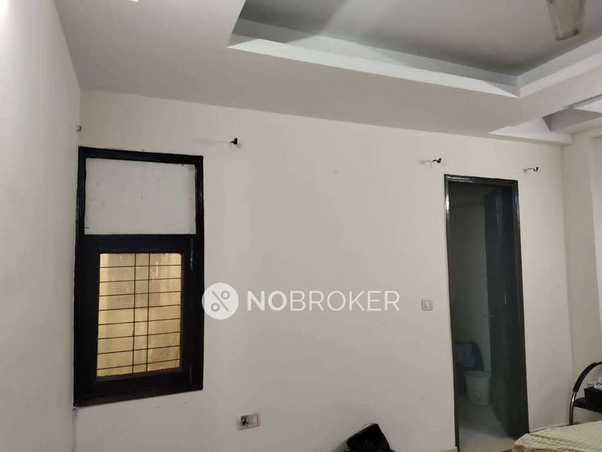 3 BHK Flat In Standalone Buildling  For Sale  In  Rajendra Nagar