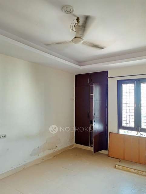 3 BHK Flat In Standalone Buildling  For Sale  In  Rajendra Nagar