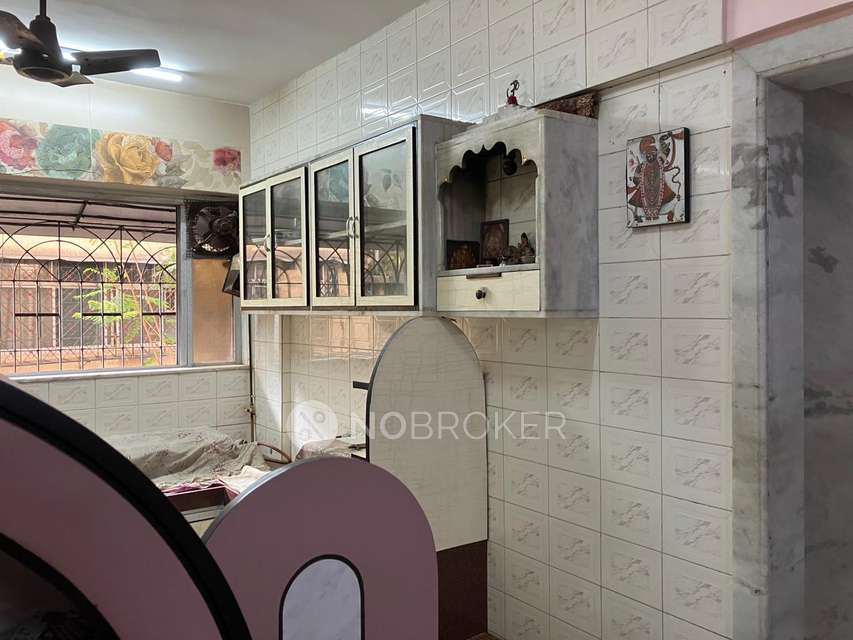 2 BHK Flat In Sahil Society For Sale  In Vile Parle East