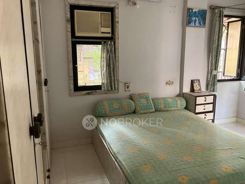 2 BHK Flat In Sahil Society For Sale  In Vile Parle East