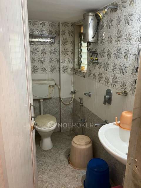 2 BHK Flat In Sahil Society For Sale  In Vile Parle East