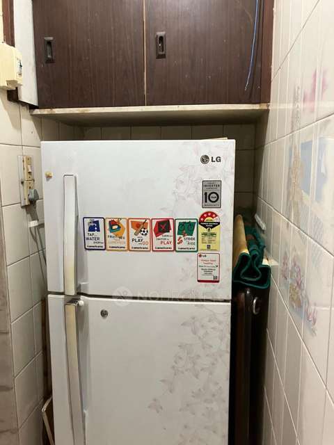 2 BHK Flat In Sahil Society For Sale  In Vile Parle East