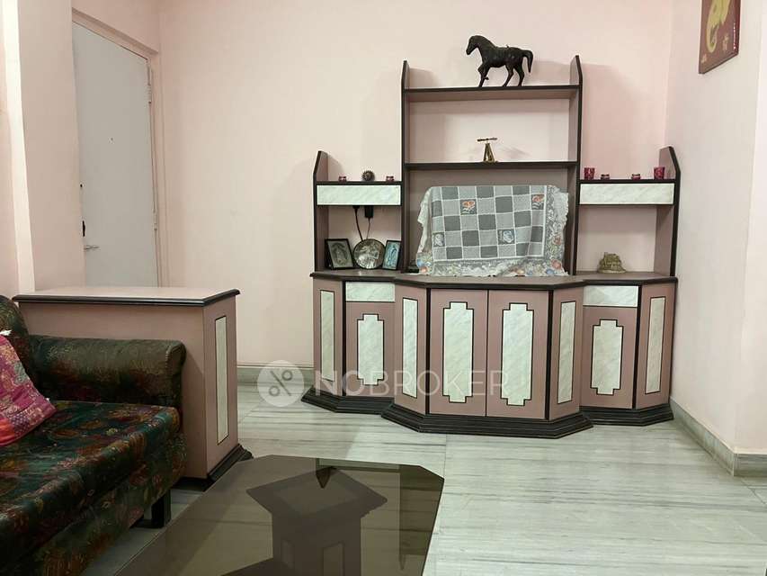 2 BHK Flat In Sahil Society For Sale  In Vile Parle East