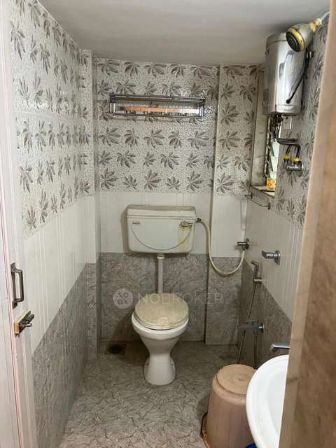 2 BHK Flat In Sahil Society For Sale  In Vile Parle East