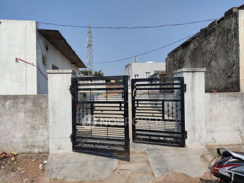 2 BHK House For Sale  In Hakimpet