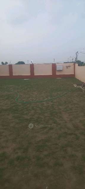 Commercial Property in  Surajpur, Greater Noida for Rent 