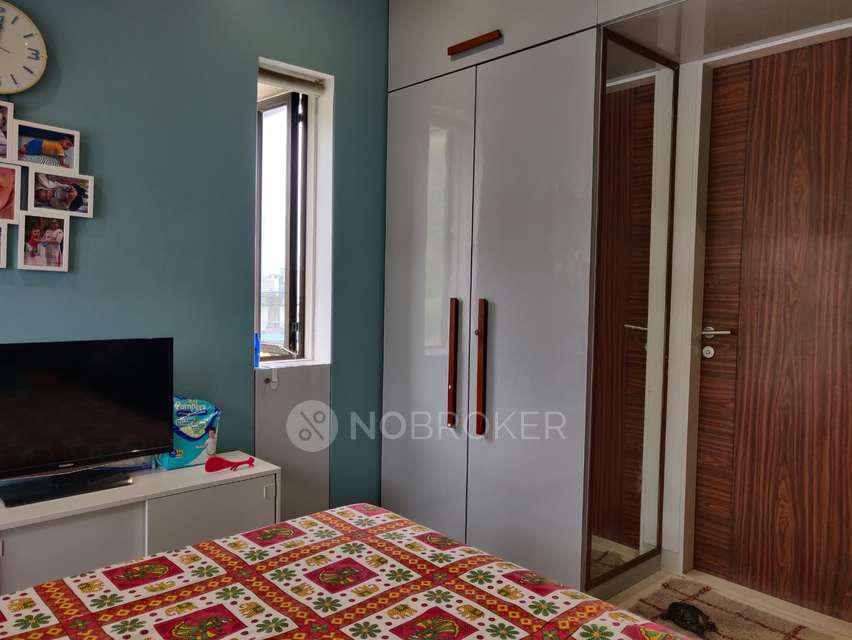 2 BHK Flat In Jaswanti Woods, Mulund West For Sale  In Mulund West