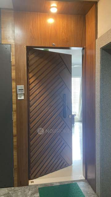 2 BHK Flat In Jaswanti Woods, Mulund West For Sale  In Mulund West