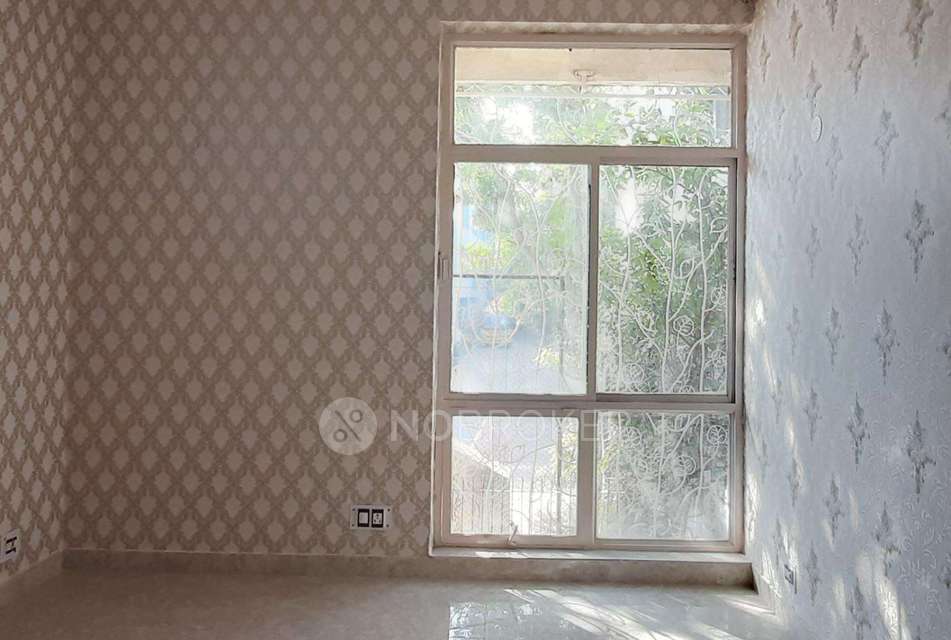 2 BHK Flat In Builder Floor For Sale  In Palam Vihar