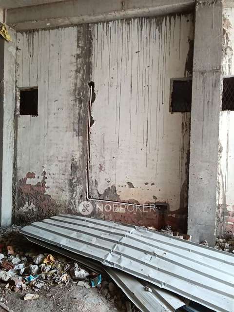 Showroom in Adarsh Nagar Extension, Delhi for sale 