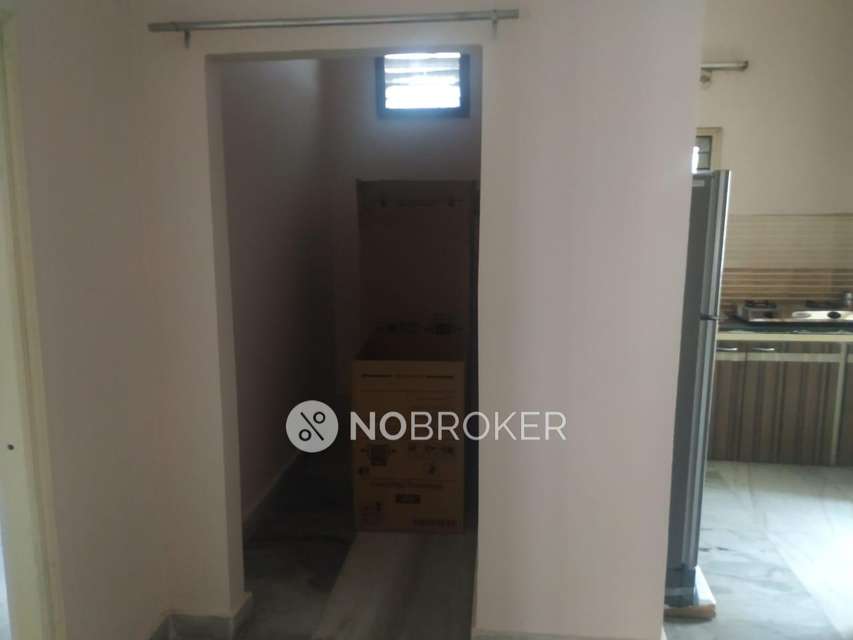 2 BHK Flat In Vaishno Grand Apartment For Sale  In Manikonda Jagir