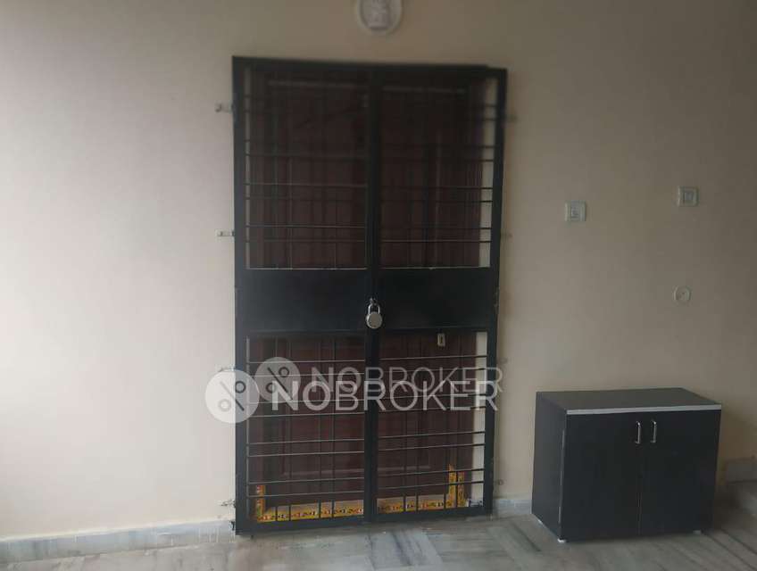 2 BHK Flat In Vaishno Grand Apartment For Sale  In Manikonda Jagir