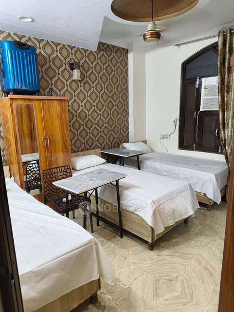 PG for Girls in Nirman Vihar