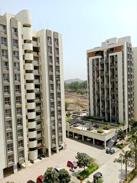 2 BHK Flat In Kolte Patil Little Earth For Sale  In Kiwale