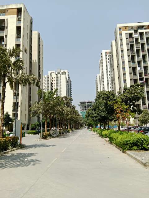 2 BHK Flat In Kolte Patil Little Earth For Sale  In Kiwale