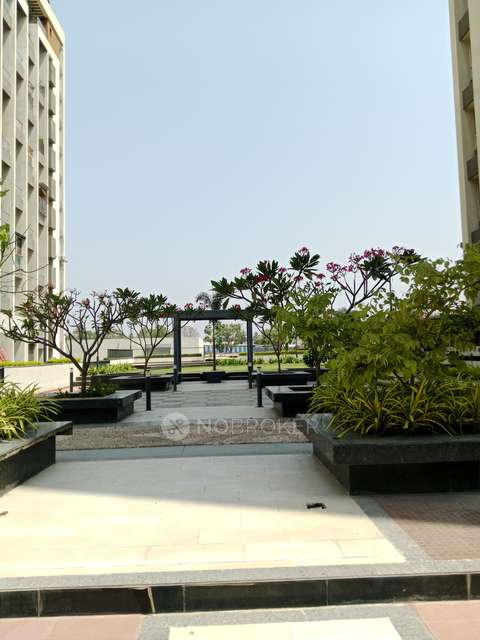 2 BHK Flat In Kolte Patil Little Earth For Sale  In Kiwale