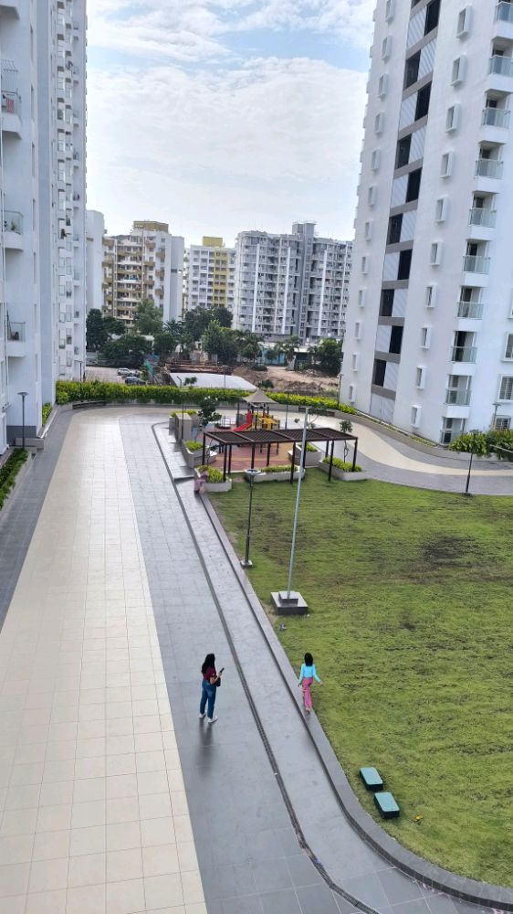 Vilas Javdekar Yashone Infinitee