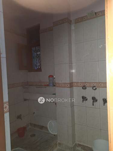 2 BHK Flat In Standalone Building  For Sale  In West Vinod Nagar