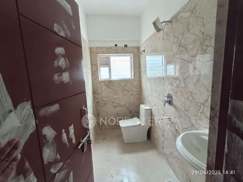 2 BHK Flat In West One For Sale  In Bandlaguda Jagir