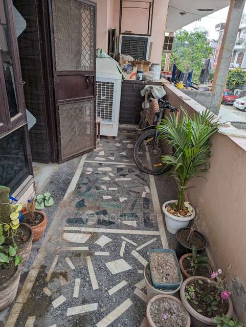 2 BHK Flat In Indraprastha Colony, Sector 32 For Sale  In Sector 32