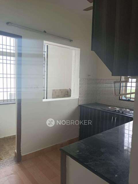 2 BHK Flat In Shri Gajanan Apartments, Mudichur For Sale  In Marvel County