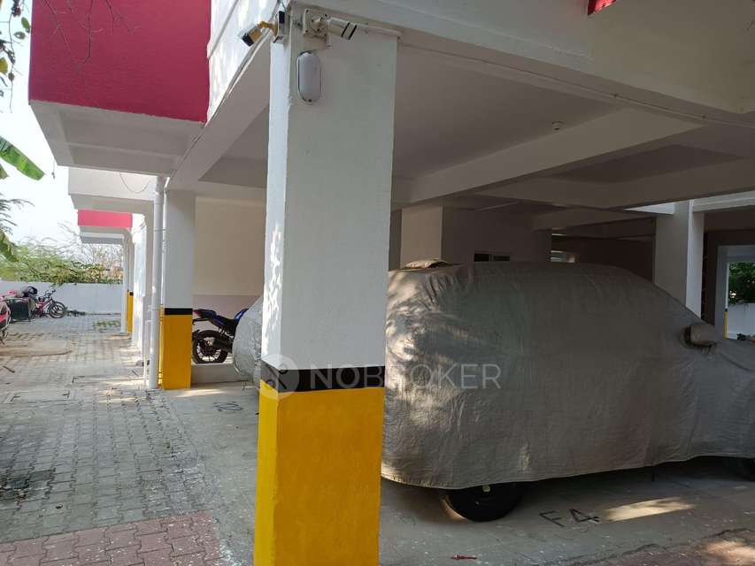 2 BHK Flat In Shri Gajanan Apartments, Mudichur For Sale  In Marvel County