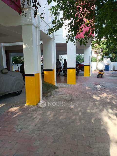 2 BHK Flat In Shri Gajanan Apartments, Mudichur For Sale  In Marvel County